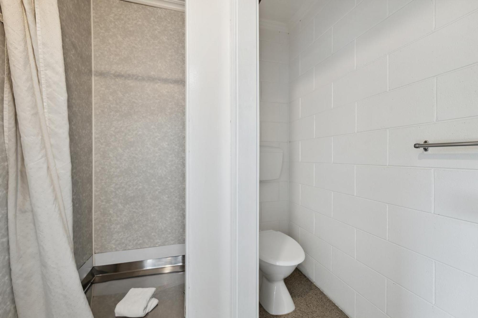 Flamingo Motel New Plymouth Bagian luar foto
