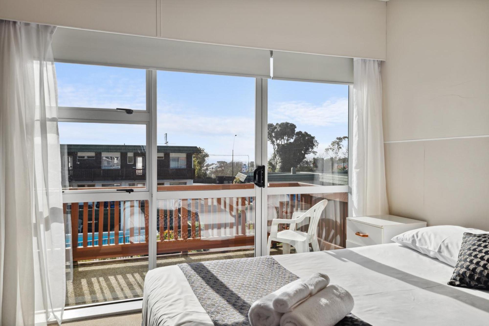 Flamingo Motel New Plymouth Bagian luar foto