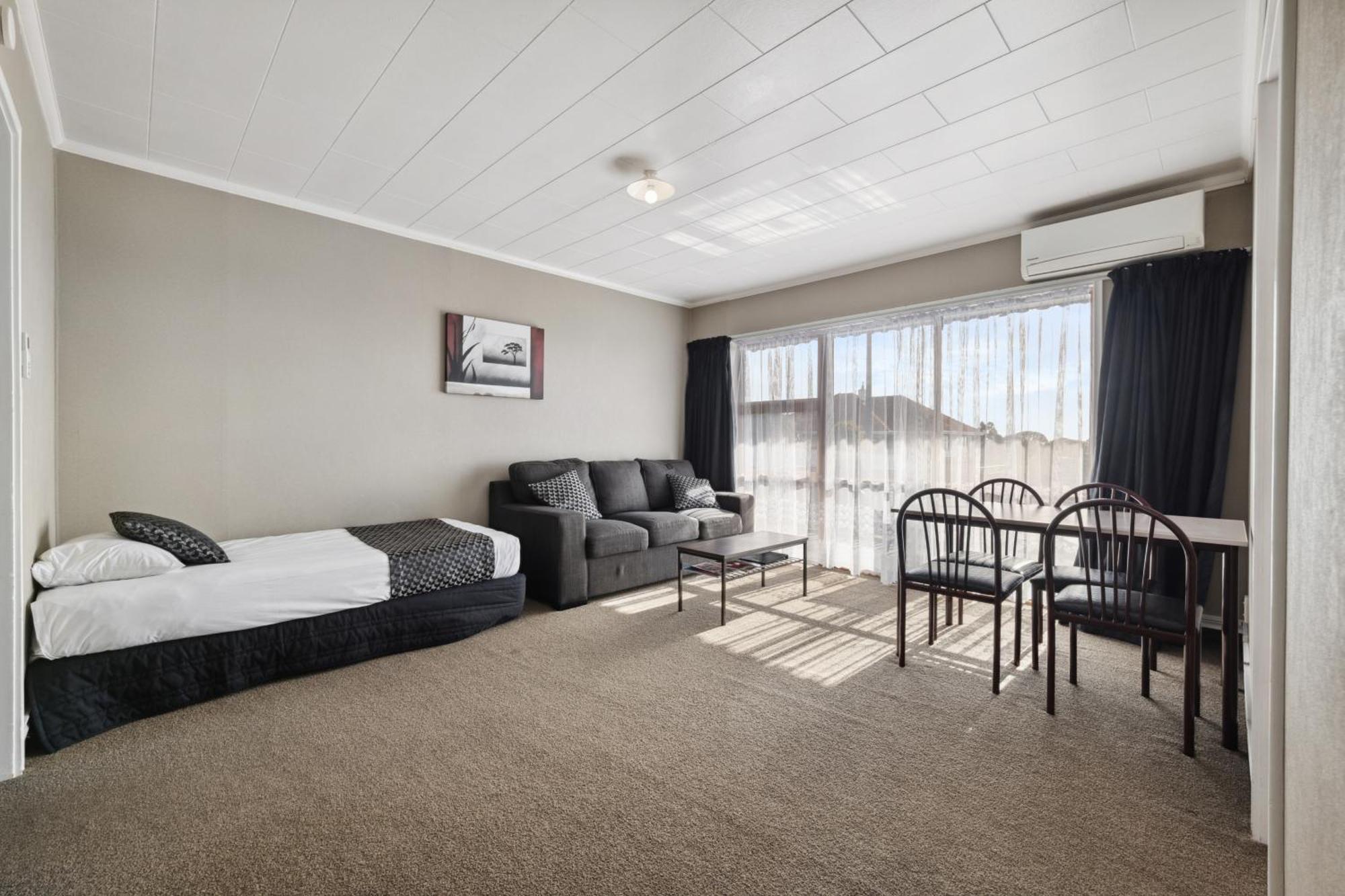Flamingo Motel New Plymouth Bagian luar foto