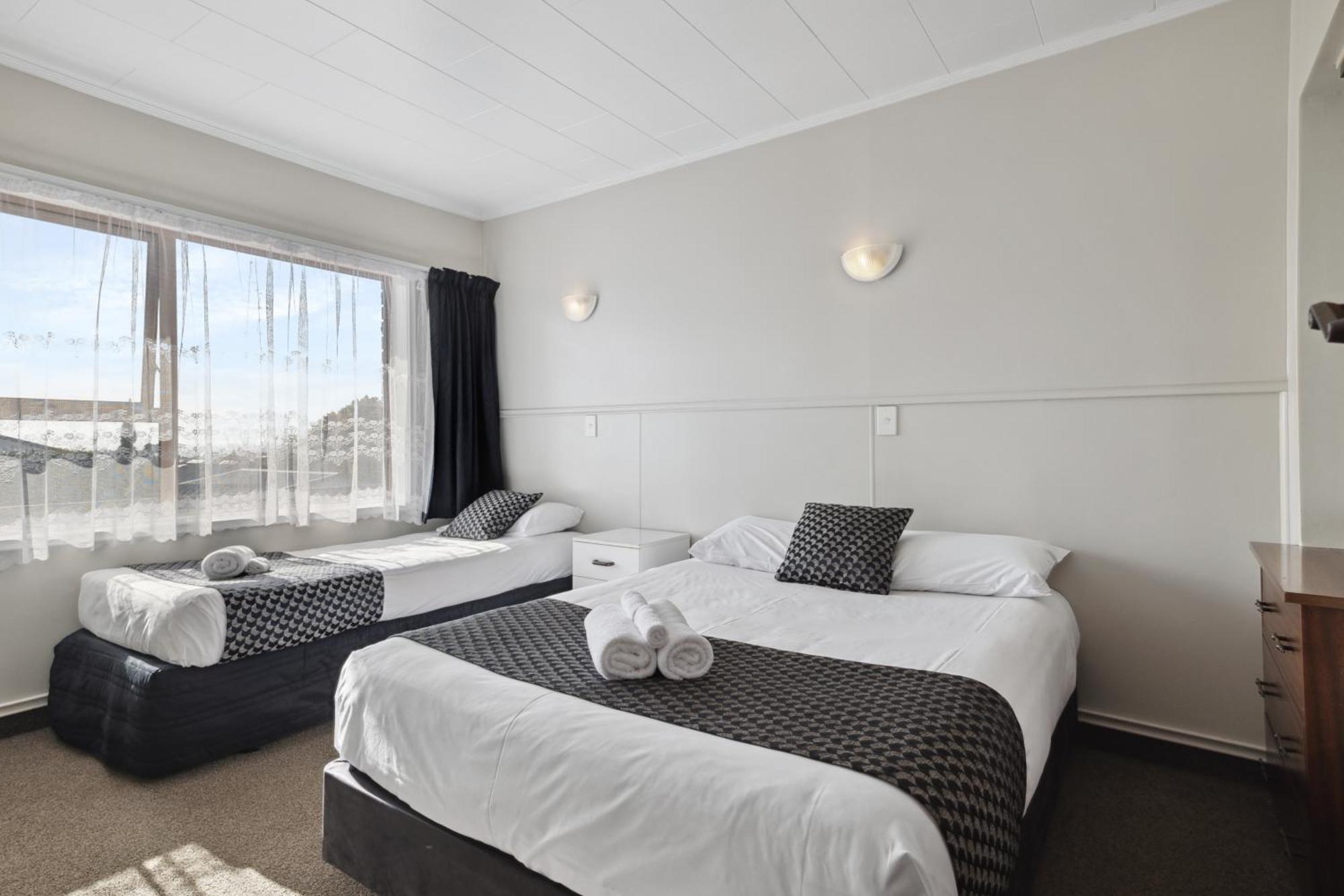 Flamingo Motel New Plymouth Bagian luar foto