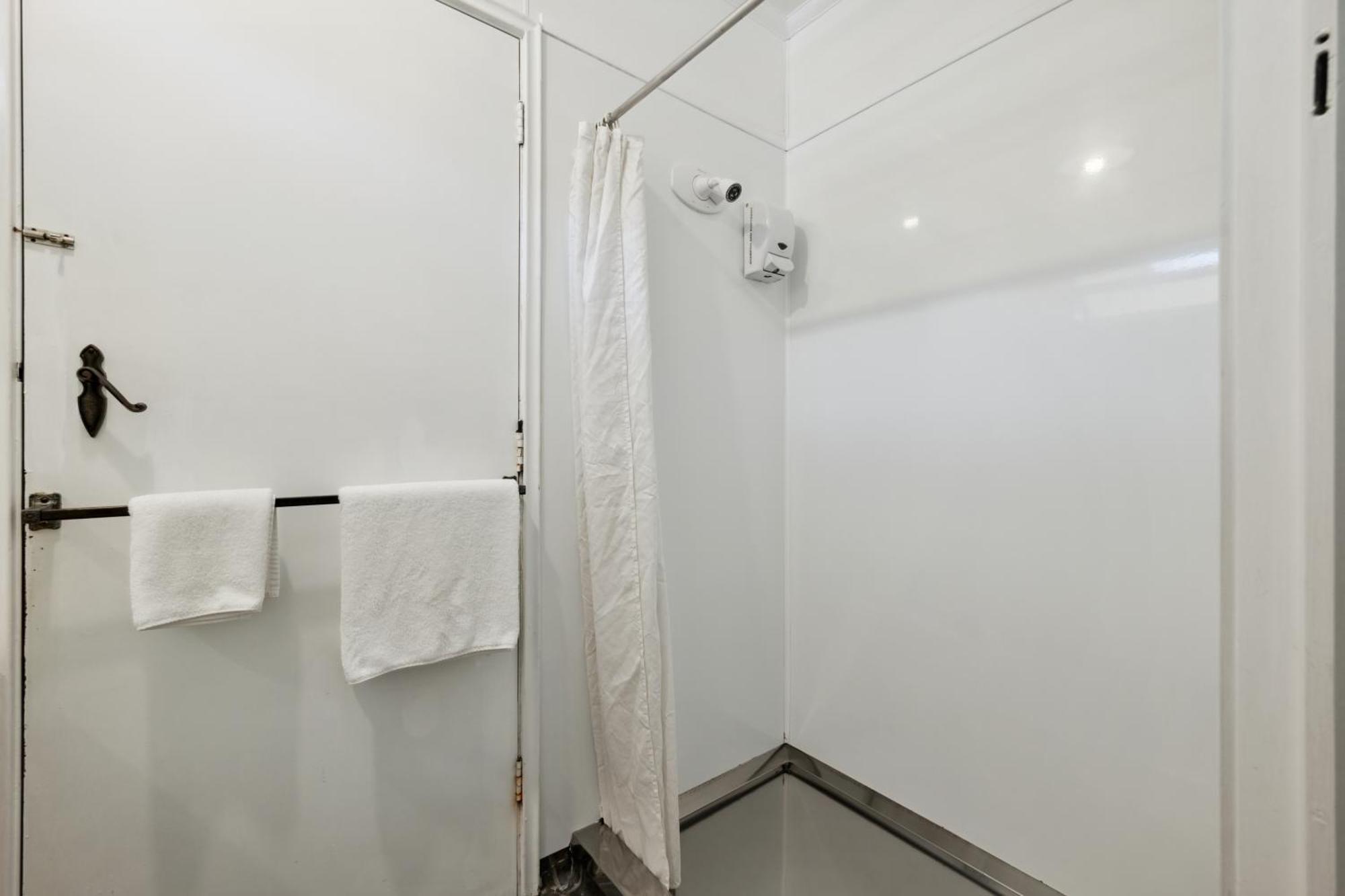Flamingo Motel New Plymouth Bagian luar foto