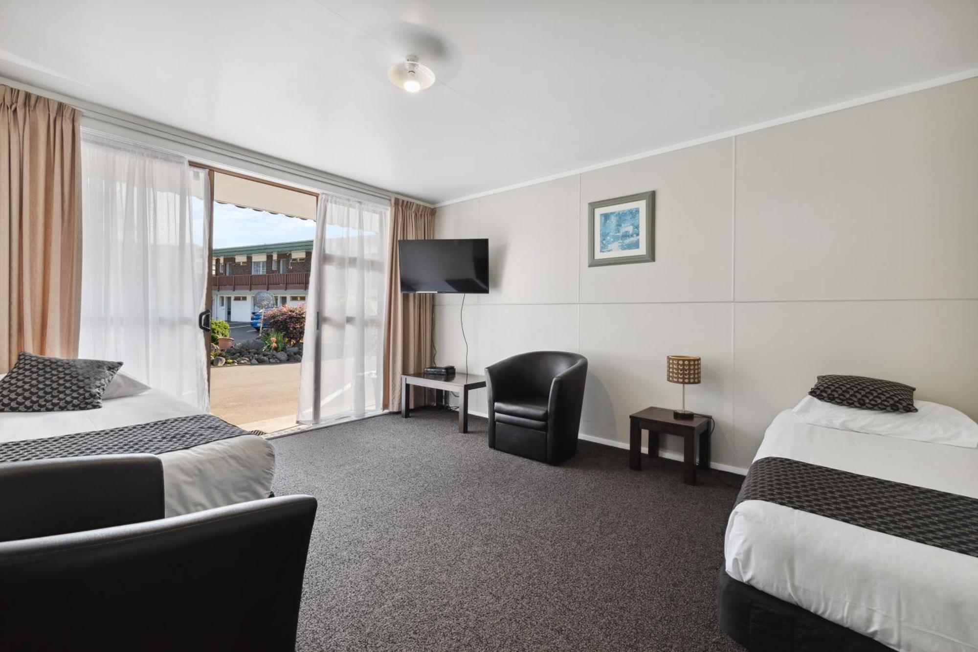 Flamingo Motel New Plymouth Bagian luar foto